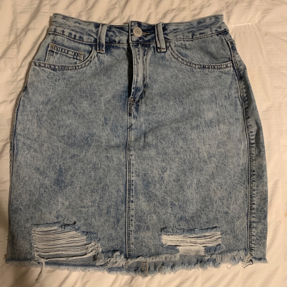 Jean skirt distressed